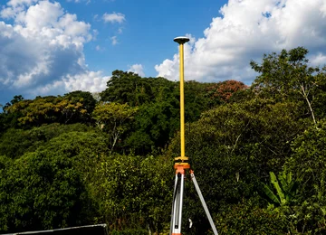GPS de doble frecuencia — amarre a bases IGAC