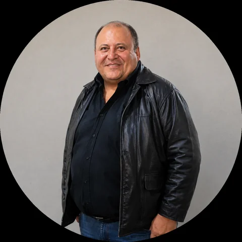 Retrato de Carlos Andrés Prieto Alarcón, topógrafo profesional